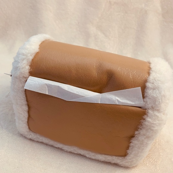 ♥️Marc Jacobs Iced Coffee faux fur mini flap crossbody. - Picture 6 of 6